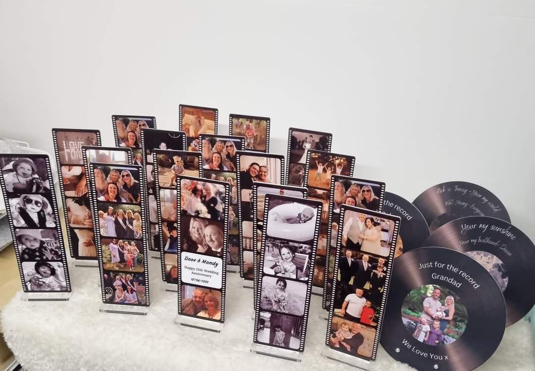 Acrylic Polaroid stand