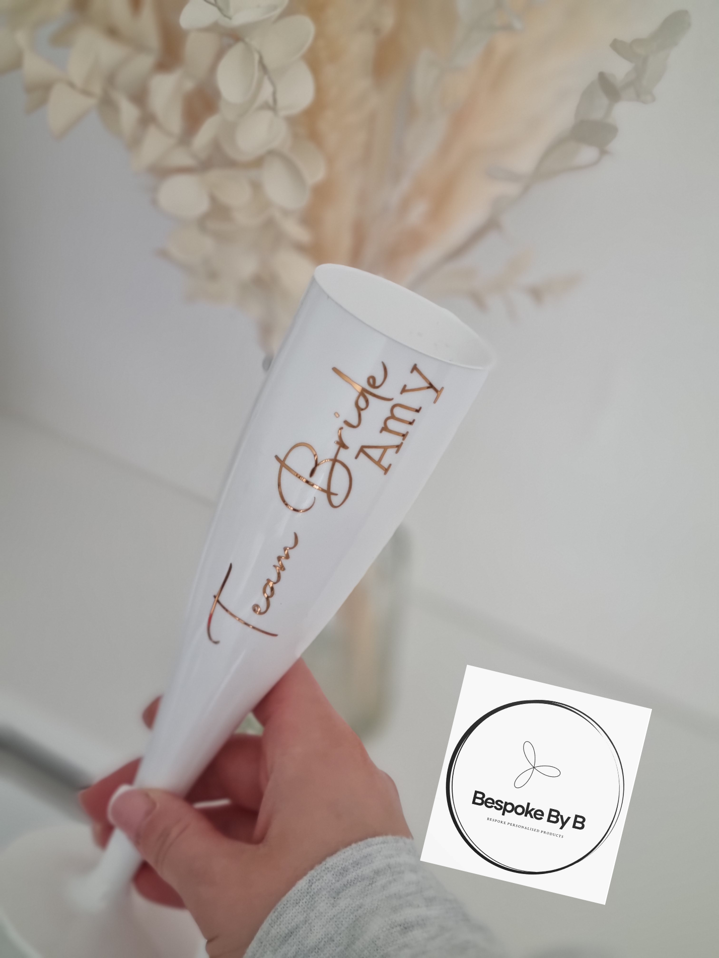 White plastic champagne flutes