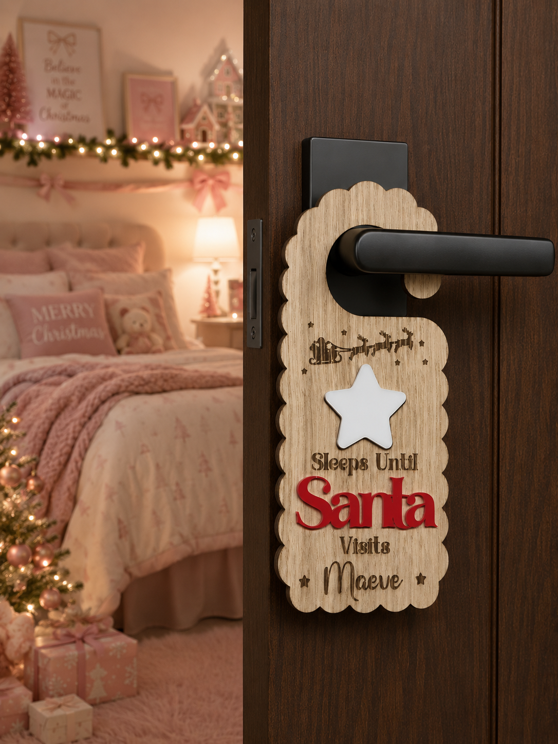 Scalloped Edge door hanger